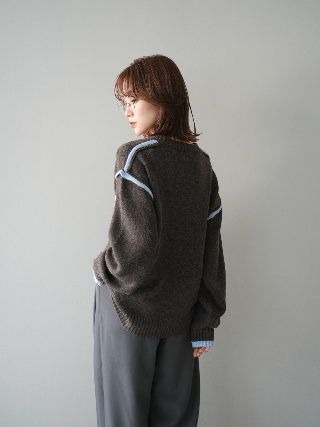 [予約]バイカラーパイピングニットプルオーバー/brown