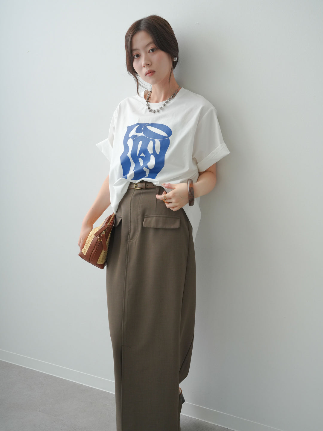 [SET]クールタッチアートロゴオーバーTEE+クレープデシンフラップ付きストレートスカート(2set)
