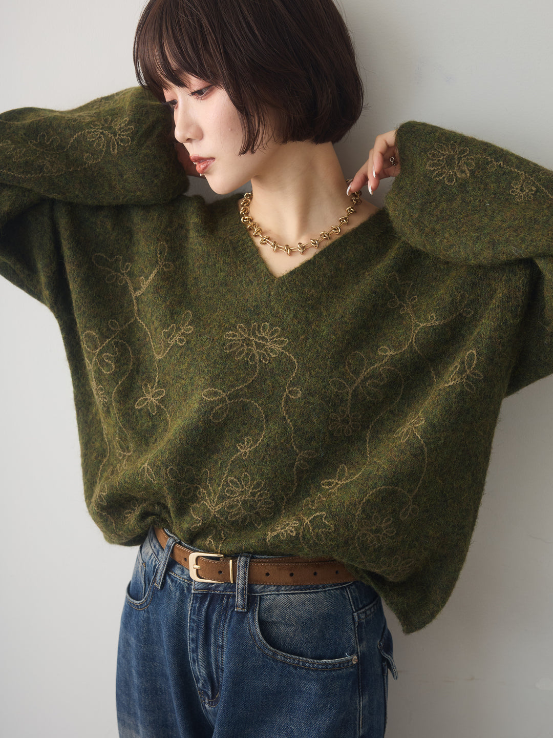 [予約]フロントエンブロイダリーVネックニットトップス/green