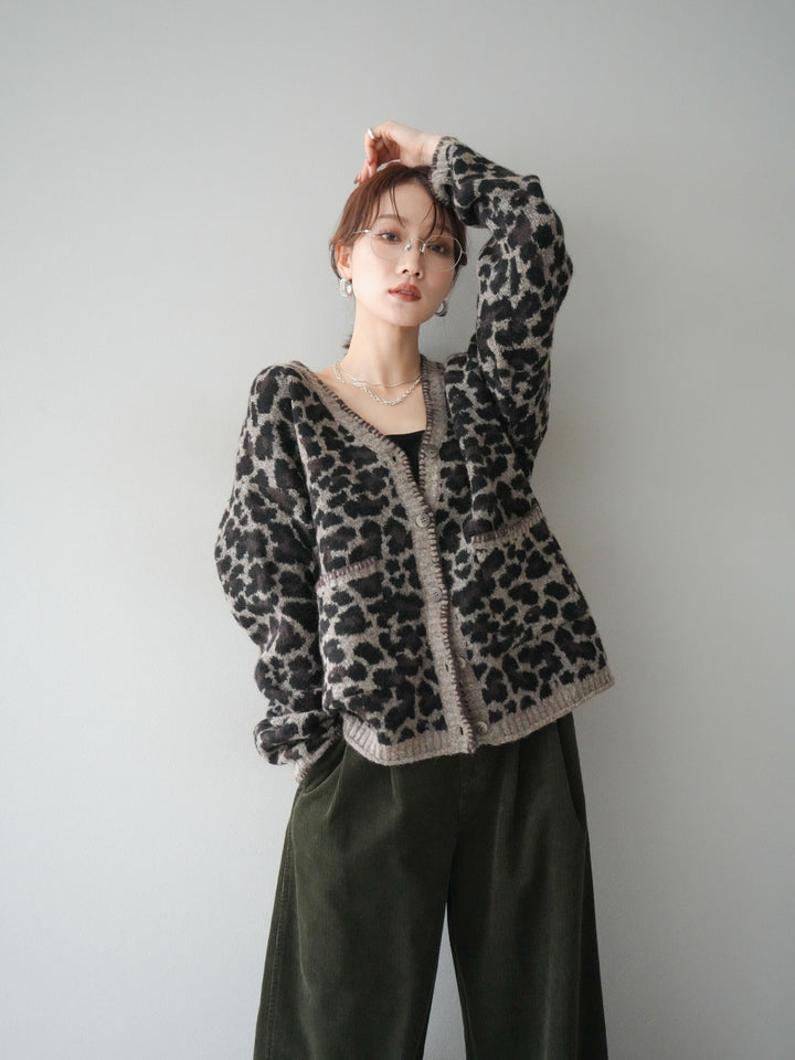 [予約]アニマル柄ステッチニットカーディガン/brown
