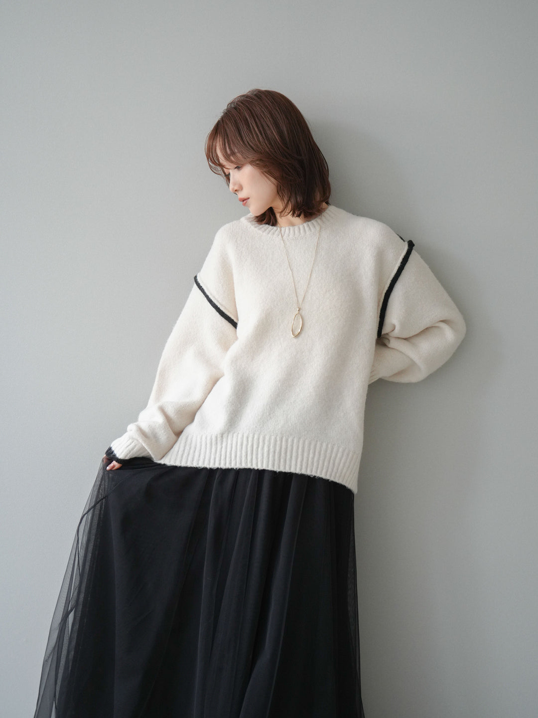 [予約]バイカラーパイピングニットプルオーバー/ivory