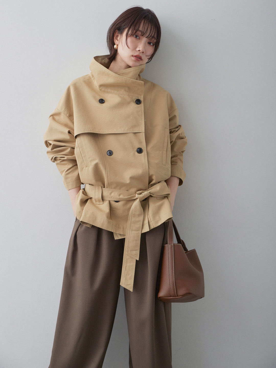 [予約]アシンメトリースタンドカラーショートトレンチ/beige