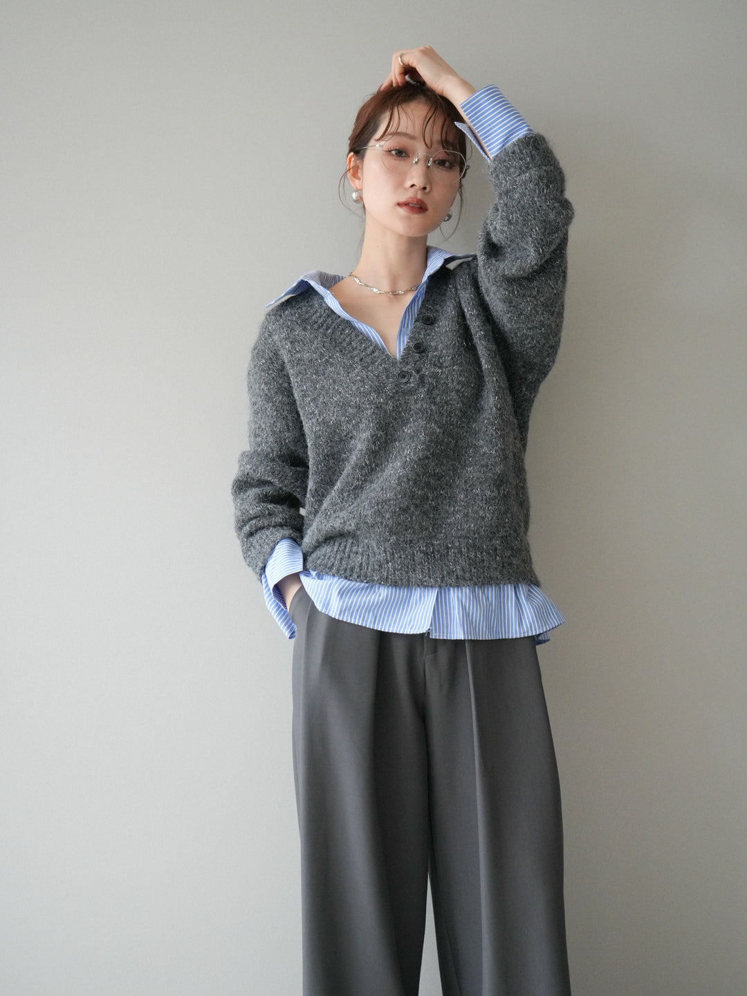 [予約]ストライプシャツドッキングMIXヤーンニットプルオーバー/charcoal