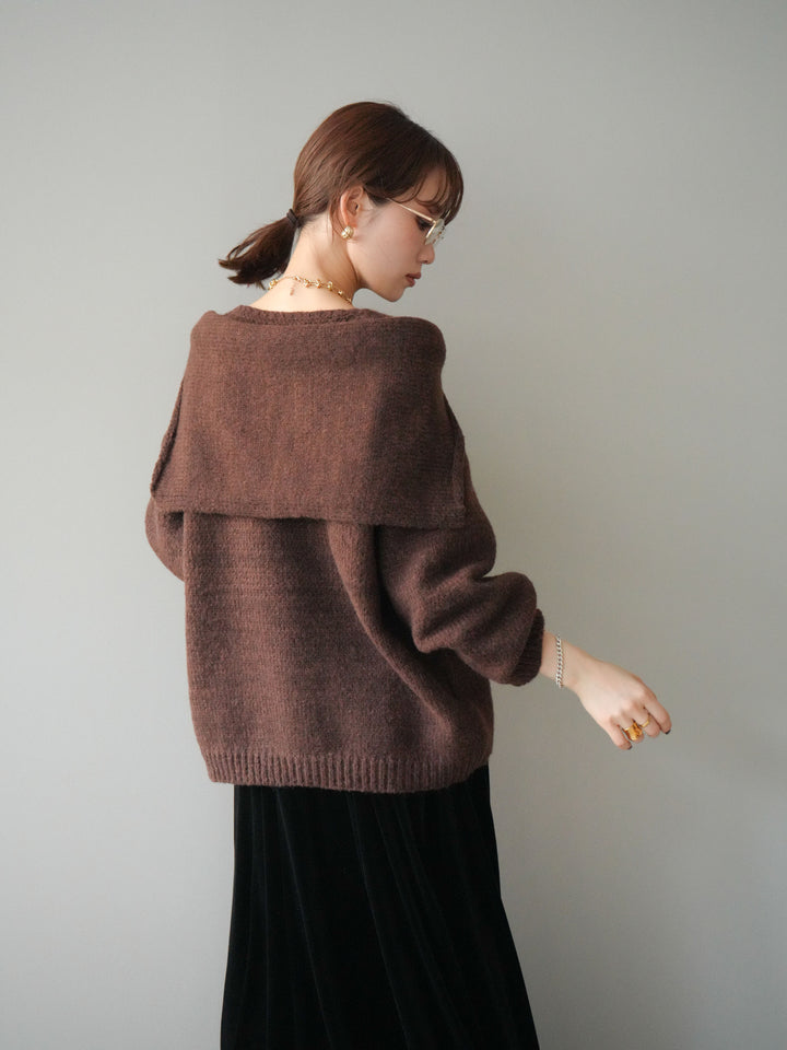 [予約]ストール付きVネックニットプルオーバー/brown