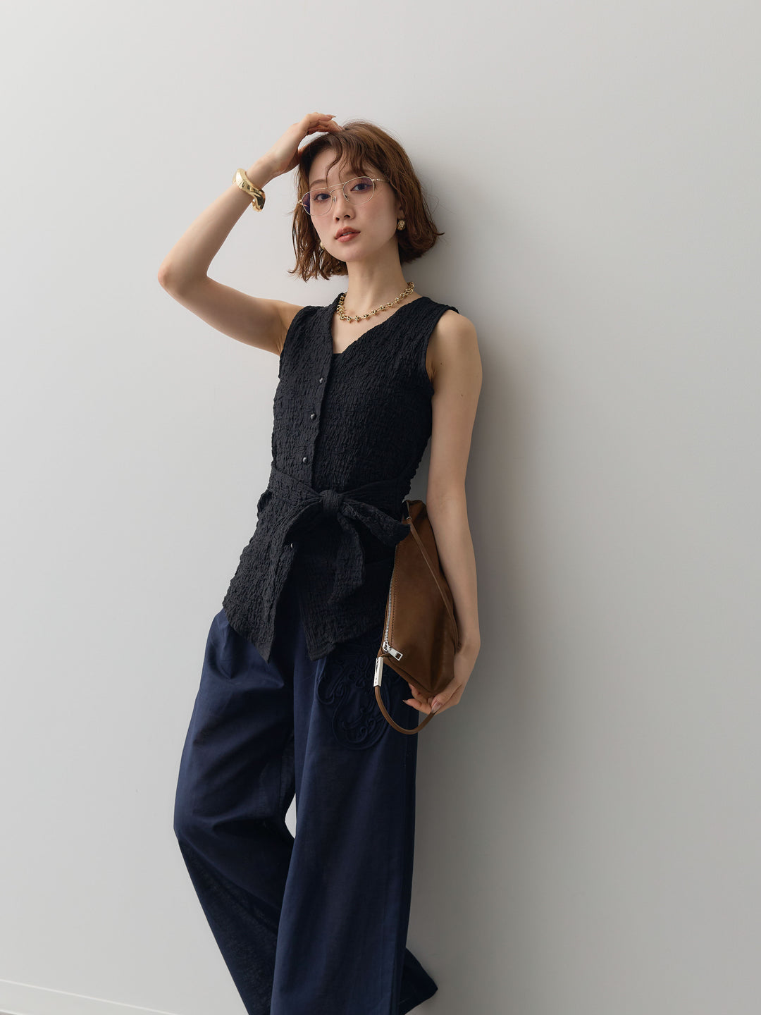 [予約]シャーリングウエストリボンVネックトップス/black