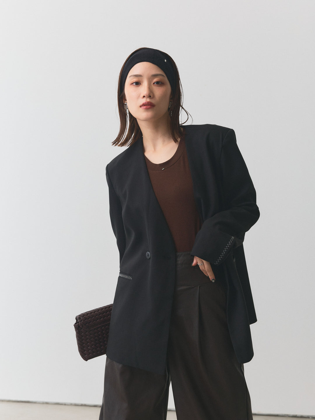 【Allure】[SET]モチーフ付Uネックシアーカットソー+モチーフ付Uネックシアーカットソー(2set)