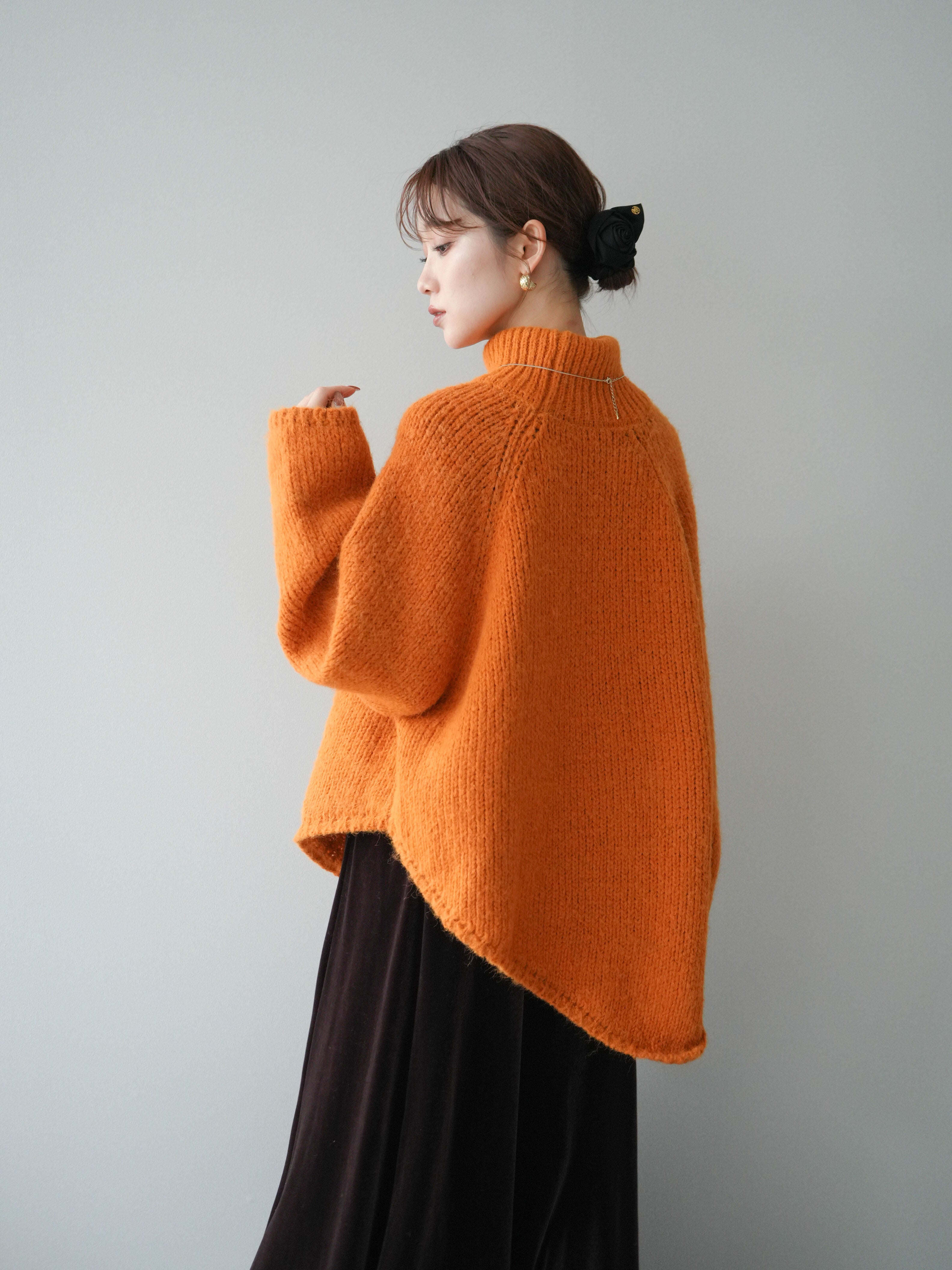 予約]アシンメトリーハイネックニットプルオーバー/orange – Lumier