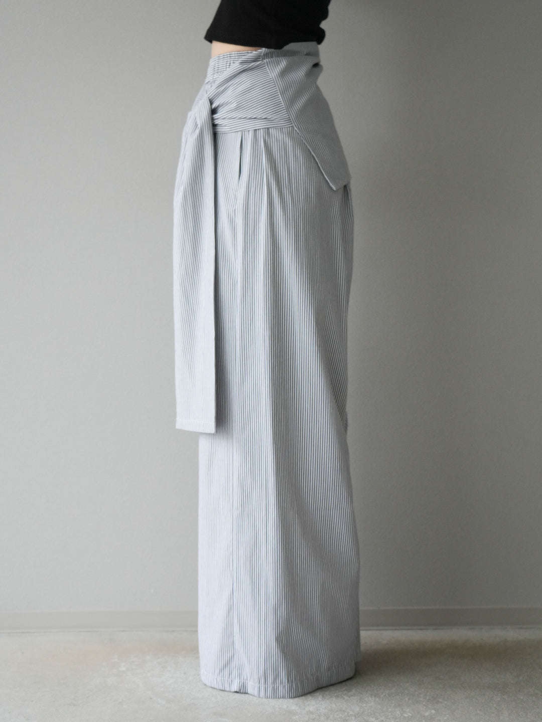 【預購】條紋休閒褲帶皮帶/黑條紋