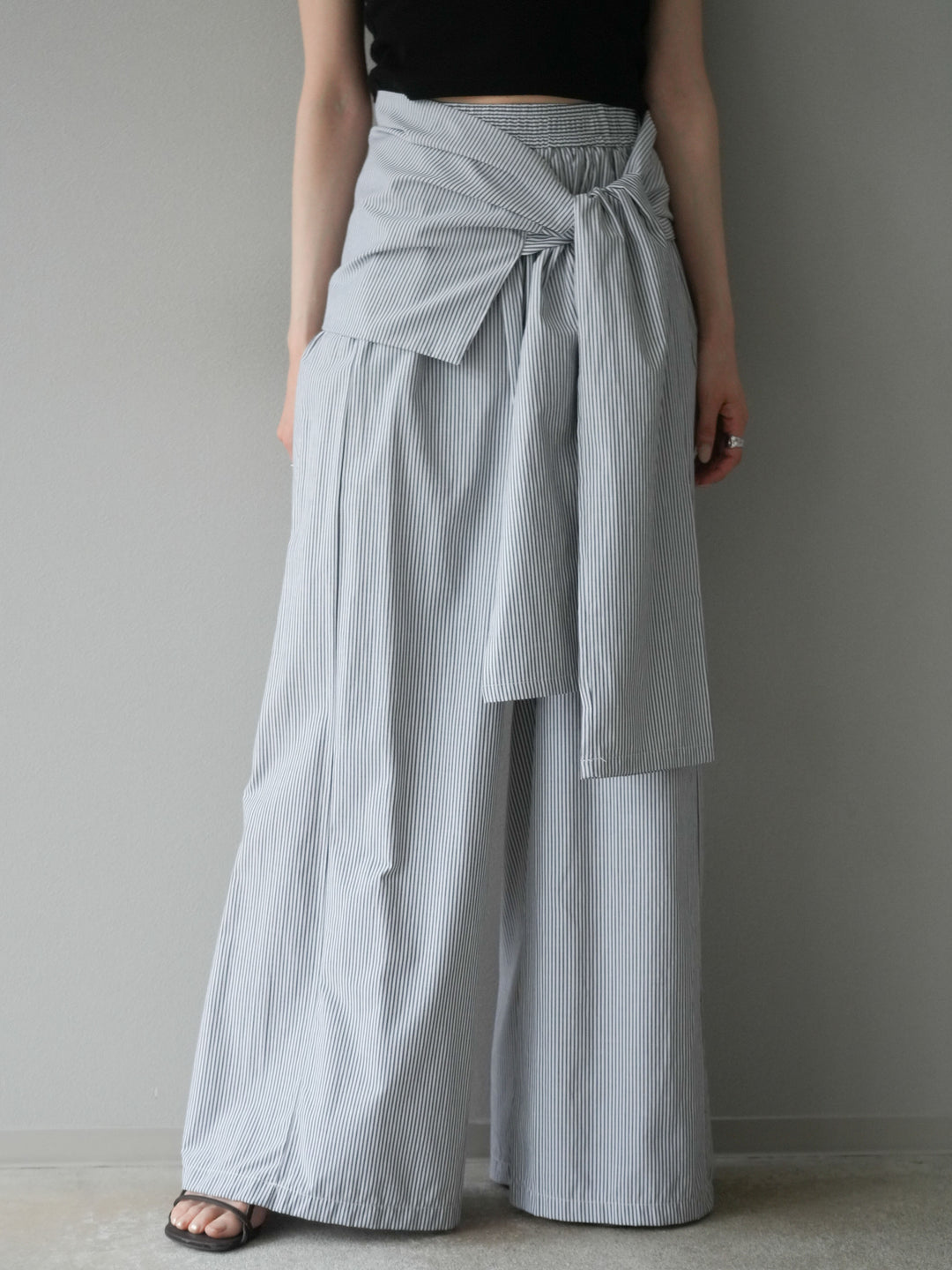 【預購】條紋休閒褲帶皮帶/黑條紋