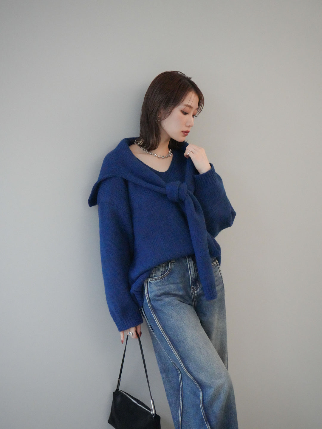 [予約]ストール付きVネックニットプルオーバー/blue