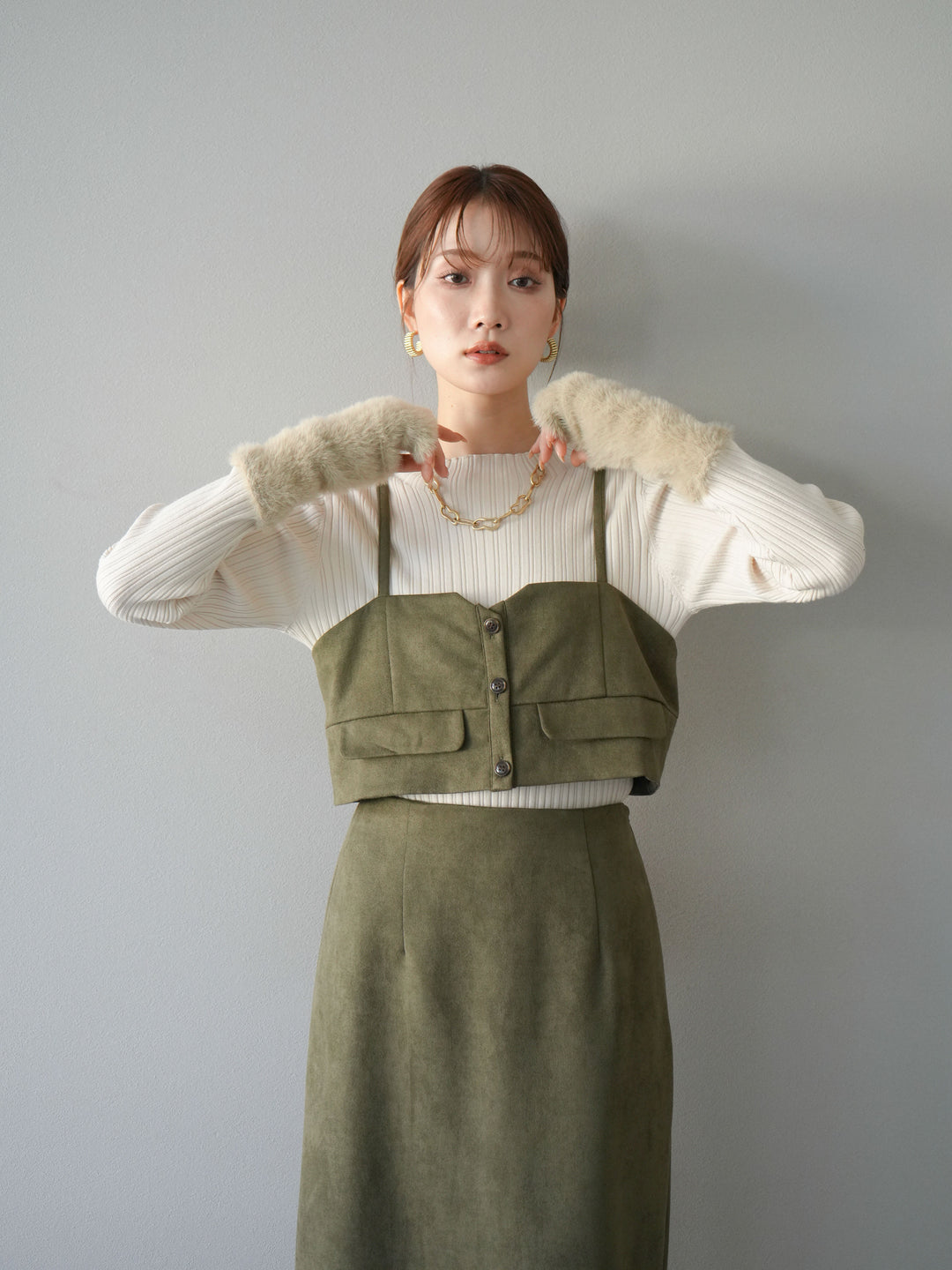 [SET]スウェードビスチェ+アームシャギーランダムリブニットトップス+スウェードIラインスカート(3set)