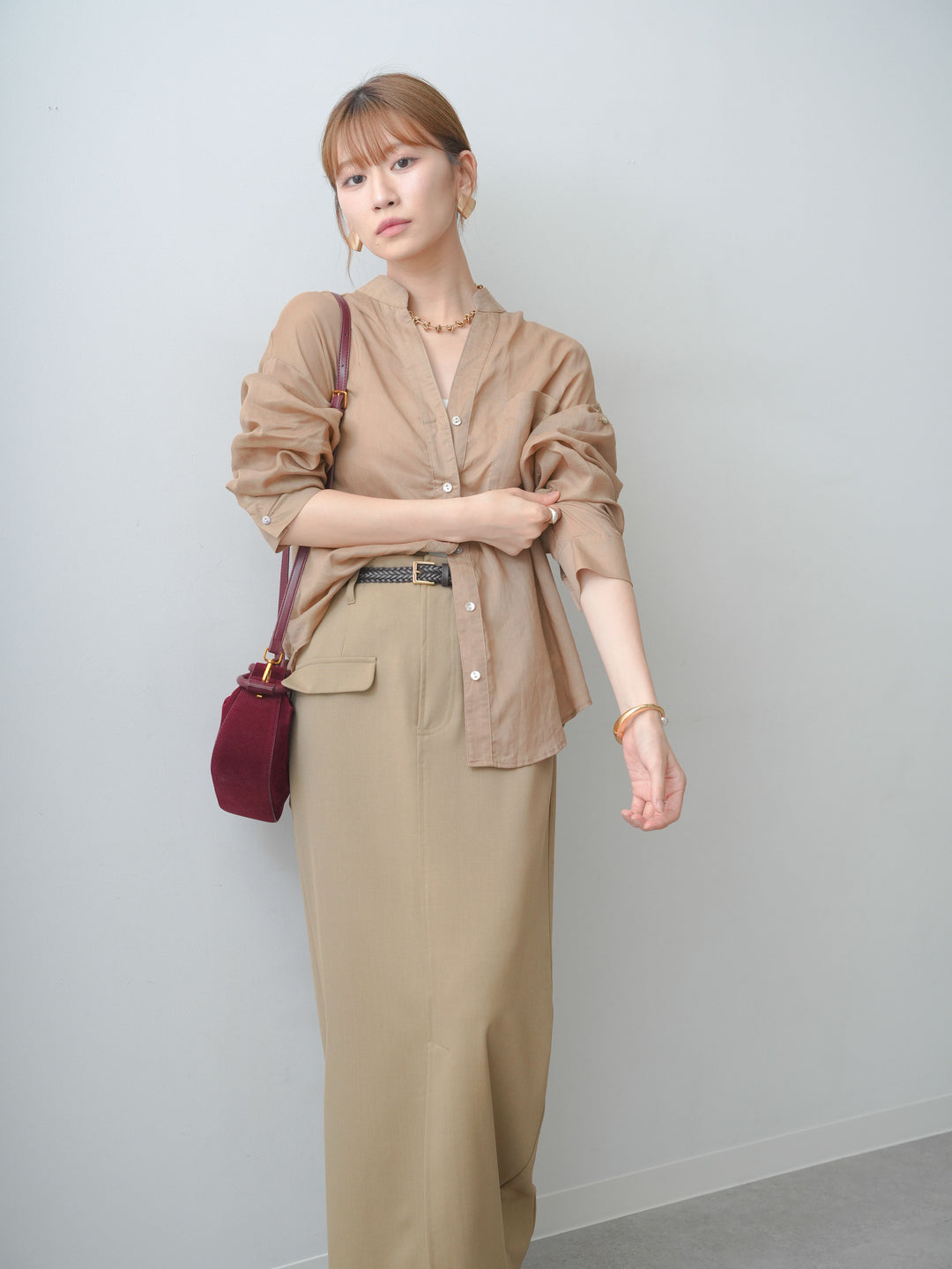 [SET]バックレースノーカラーシャツ+クレープデシンフラップ付きストレートスカート(2set)