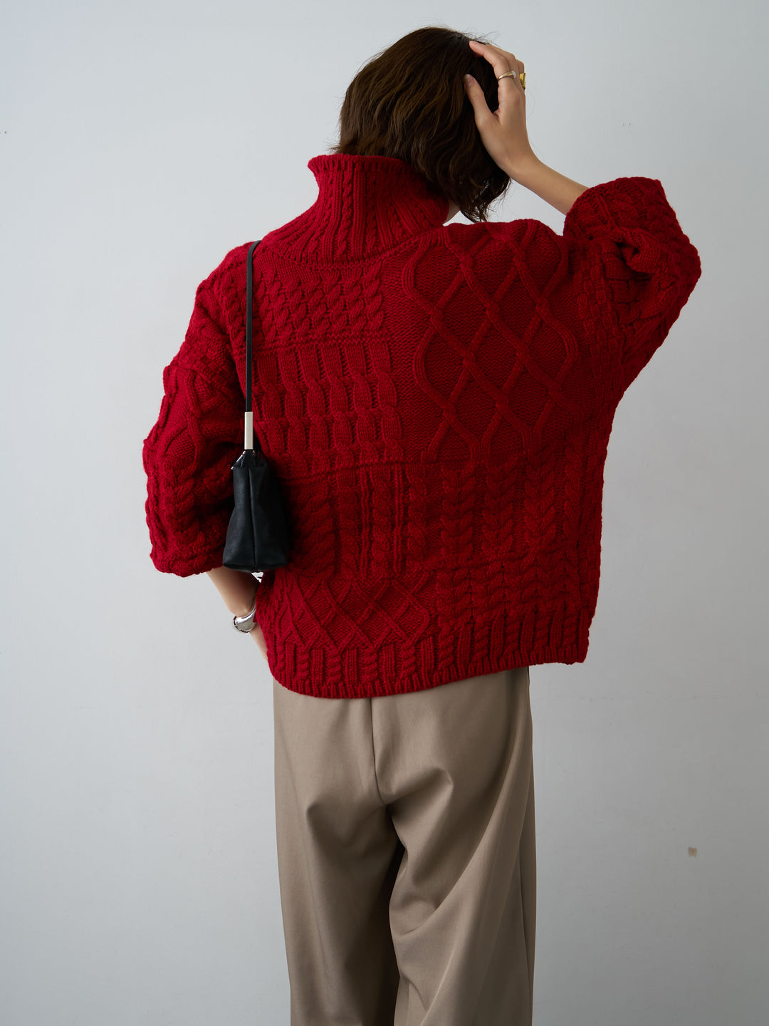 [予約]ネックボタンミックスケーブルニットトップス/red