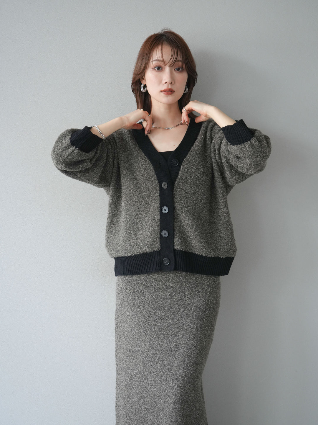 [SET]ブークレバイカラーニットカーディガン+ブークレバイカラータイトニットスカート(2set)