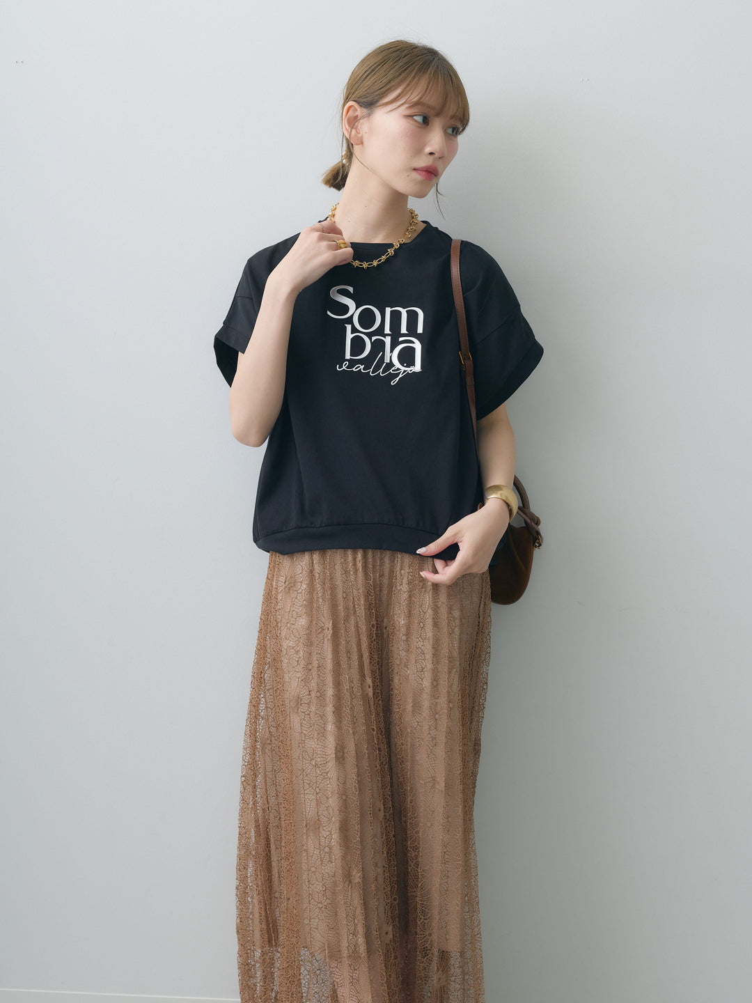 [SET]立体ロゴエンボスTEE +フローラルレースプリーツスカート(2set)