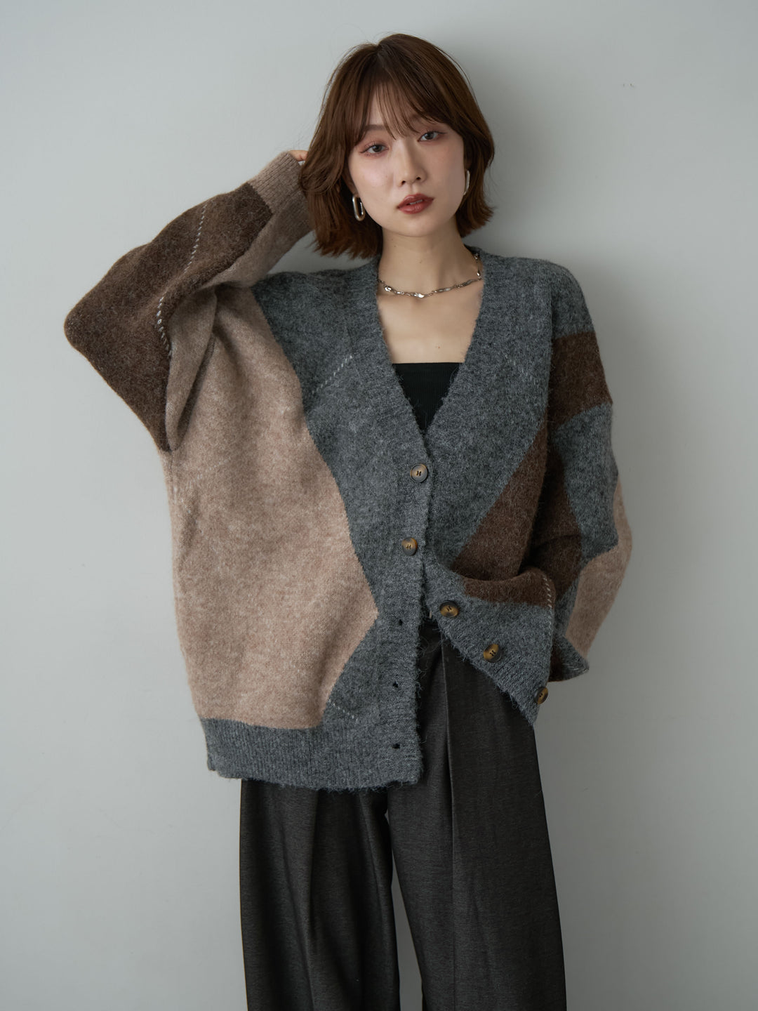 【套裝】菱格紋寬鬆針織開襟衫 + 新款皮帶環寬褲（兩件組）