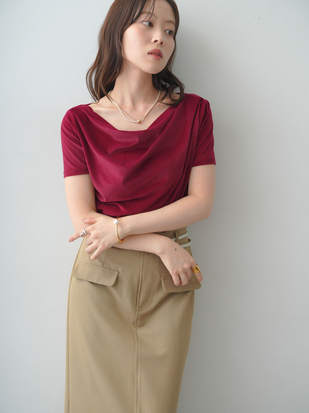 [SET]アシメネックシアーベロアトップス+クレープデシンフラップ付きストレートスカート(2set)