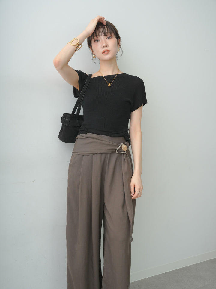 [予約]ショルダーツイストノースリニットトップス/black