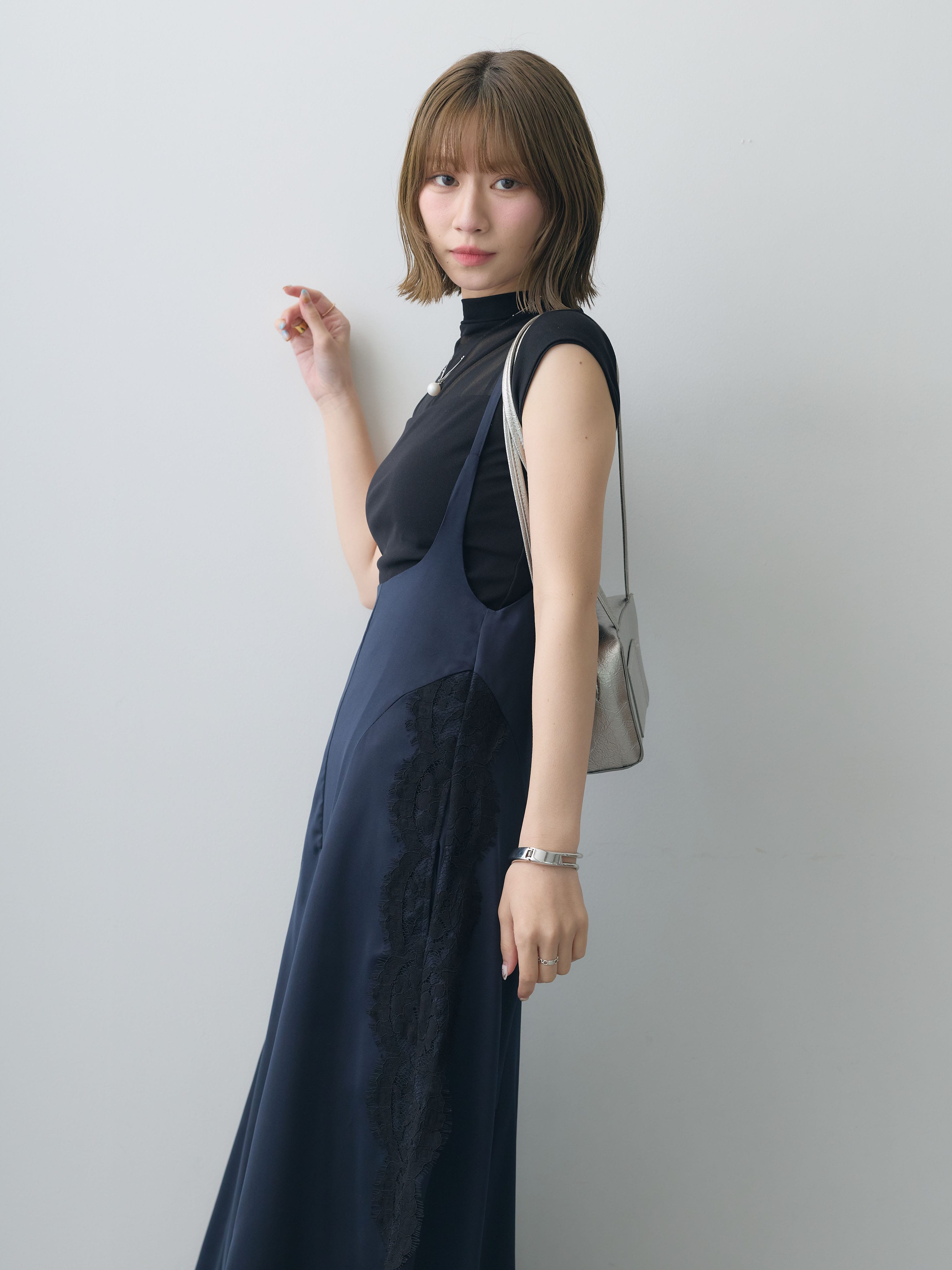 予約]サイドレースサテンジャンパースカート/navy – Lumier