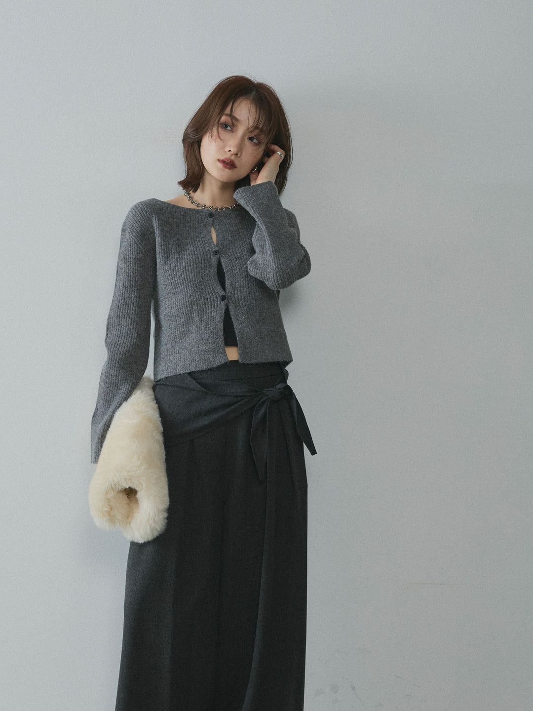 【Allure】[SET]デザインショートニットカーディガン+スカーフ付ワイドパンツ(2set)