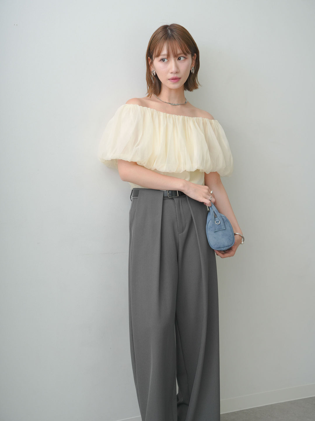 [SET]シアーギャザーオフショルブラウス+ベルトループデザインワイドパンツ(2set)