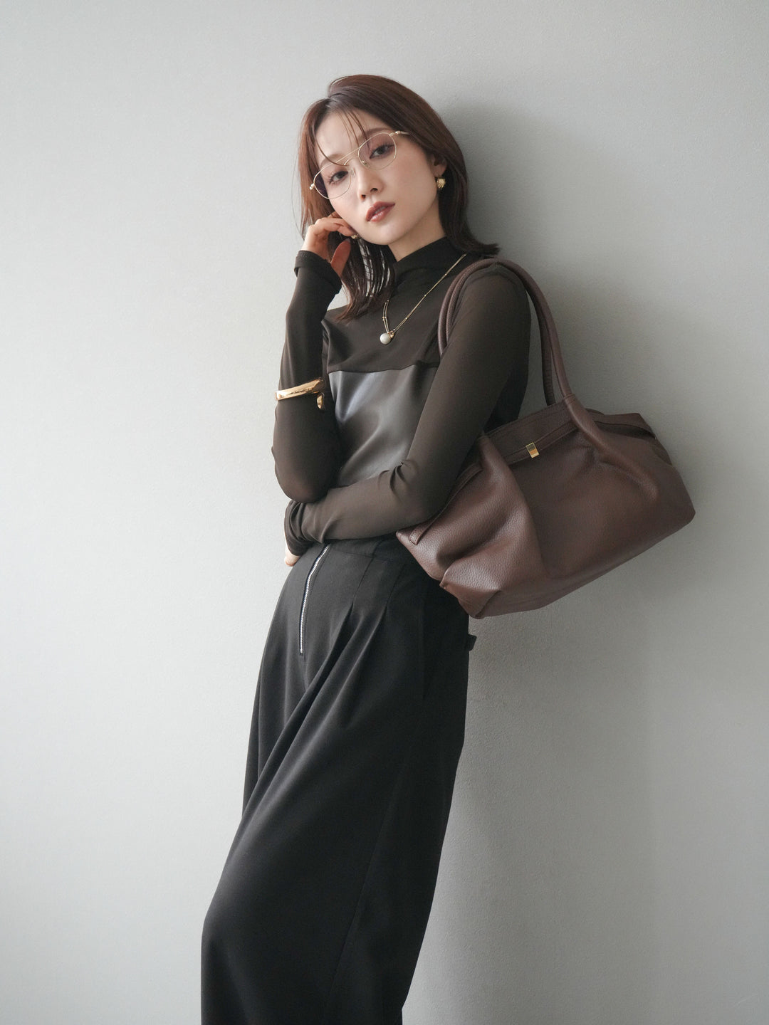 [予約]レザー切替プチネックシアートップス/khaki