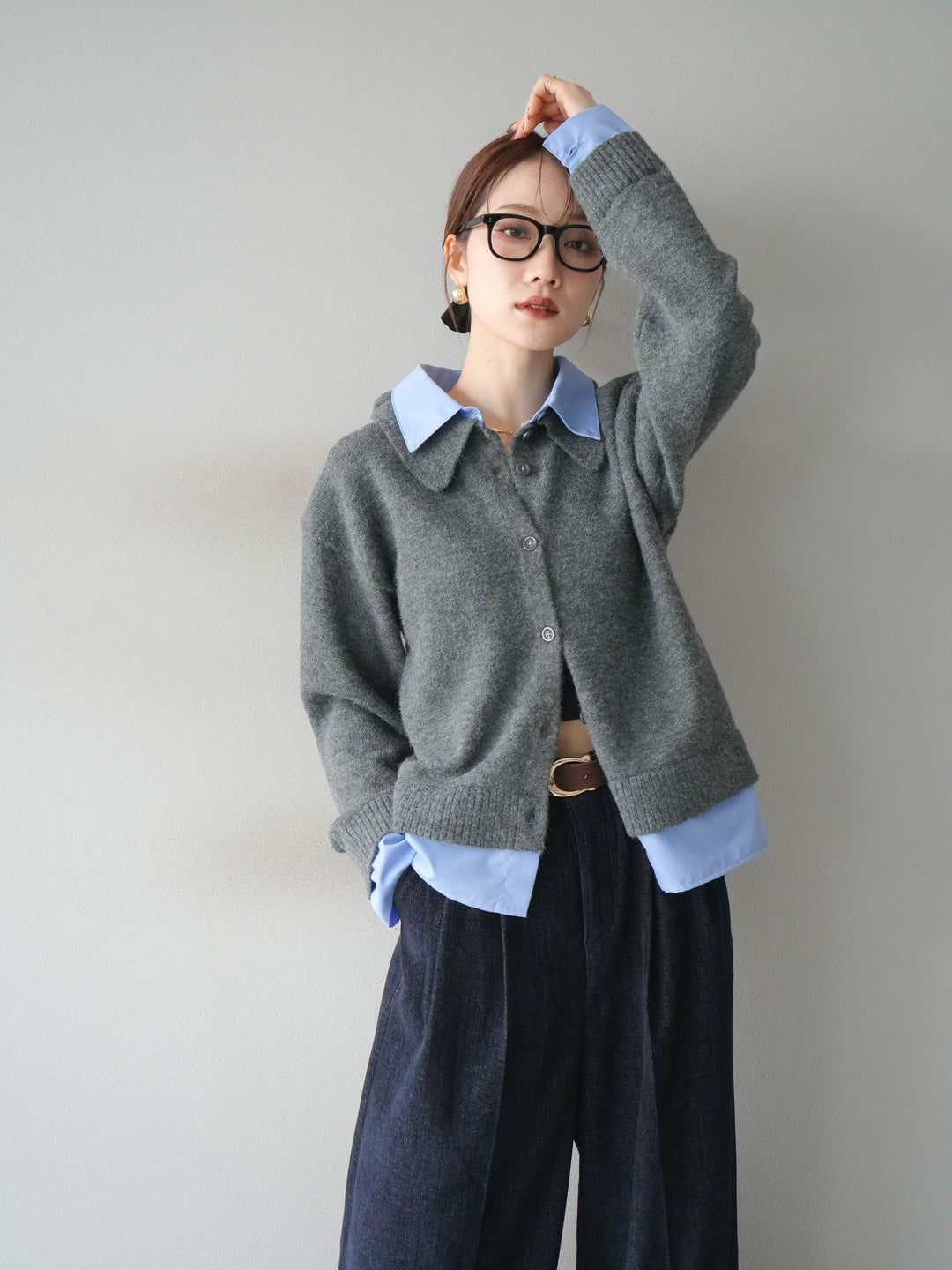 [予約]シャツレイヤードデザインコンパクトニットカーディガン/charcoal