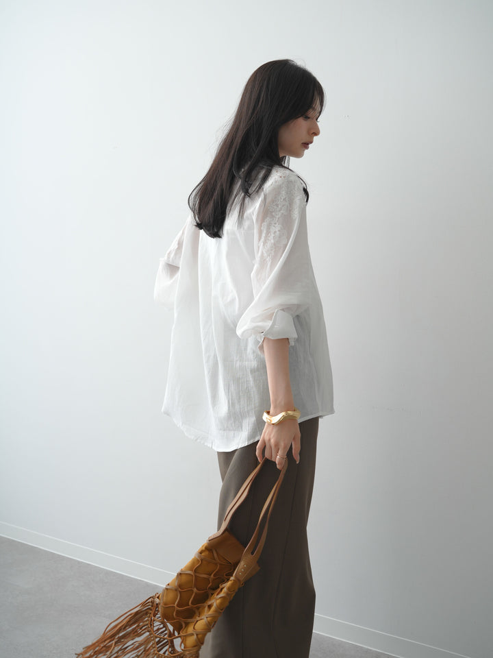 [予約]フロントレースリネンブラウス/white