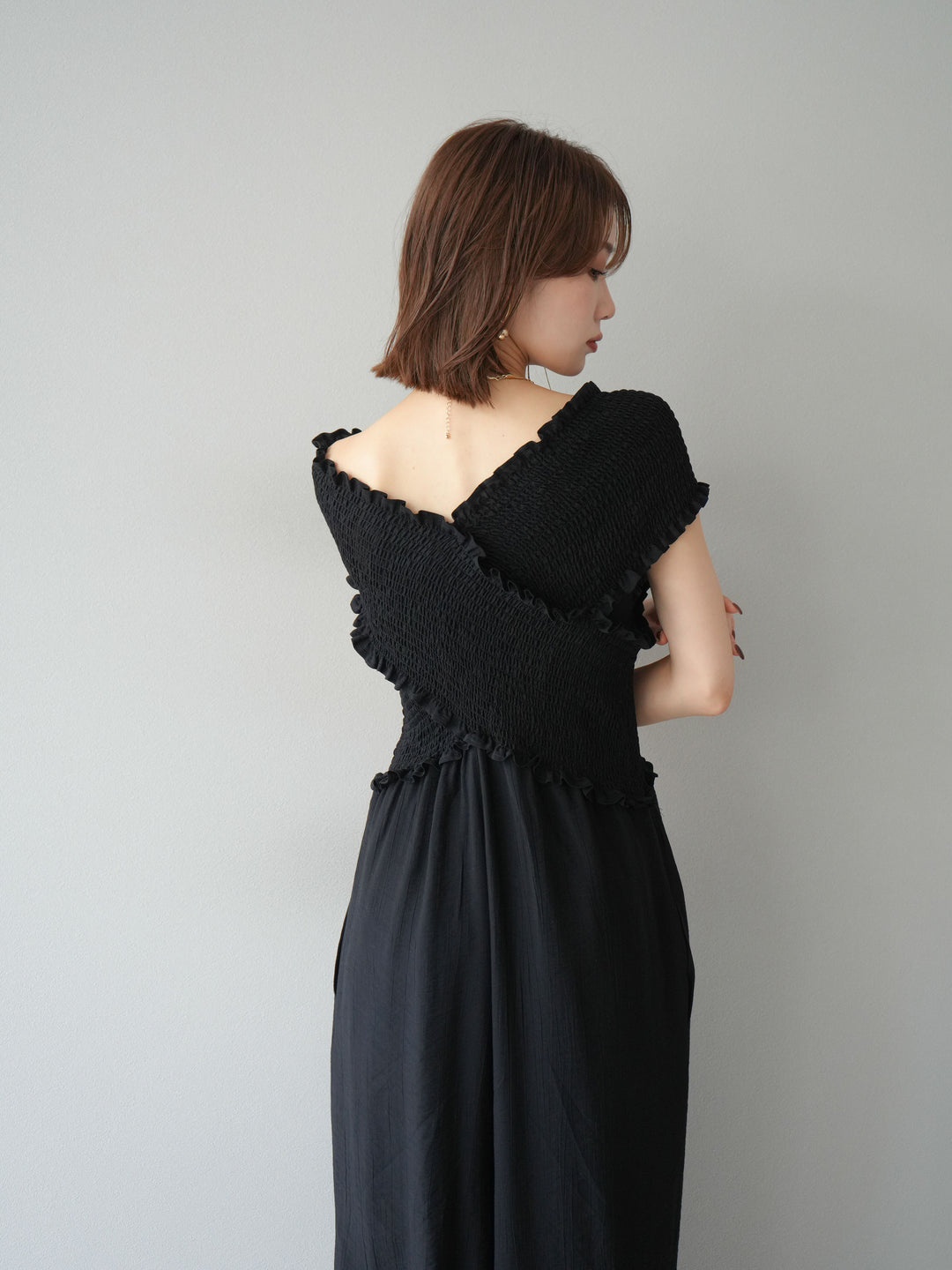 [予約]シャーリングクロスサロペット/ブラック