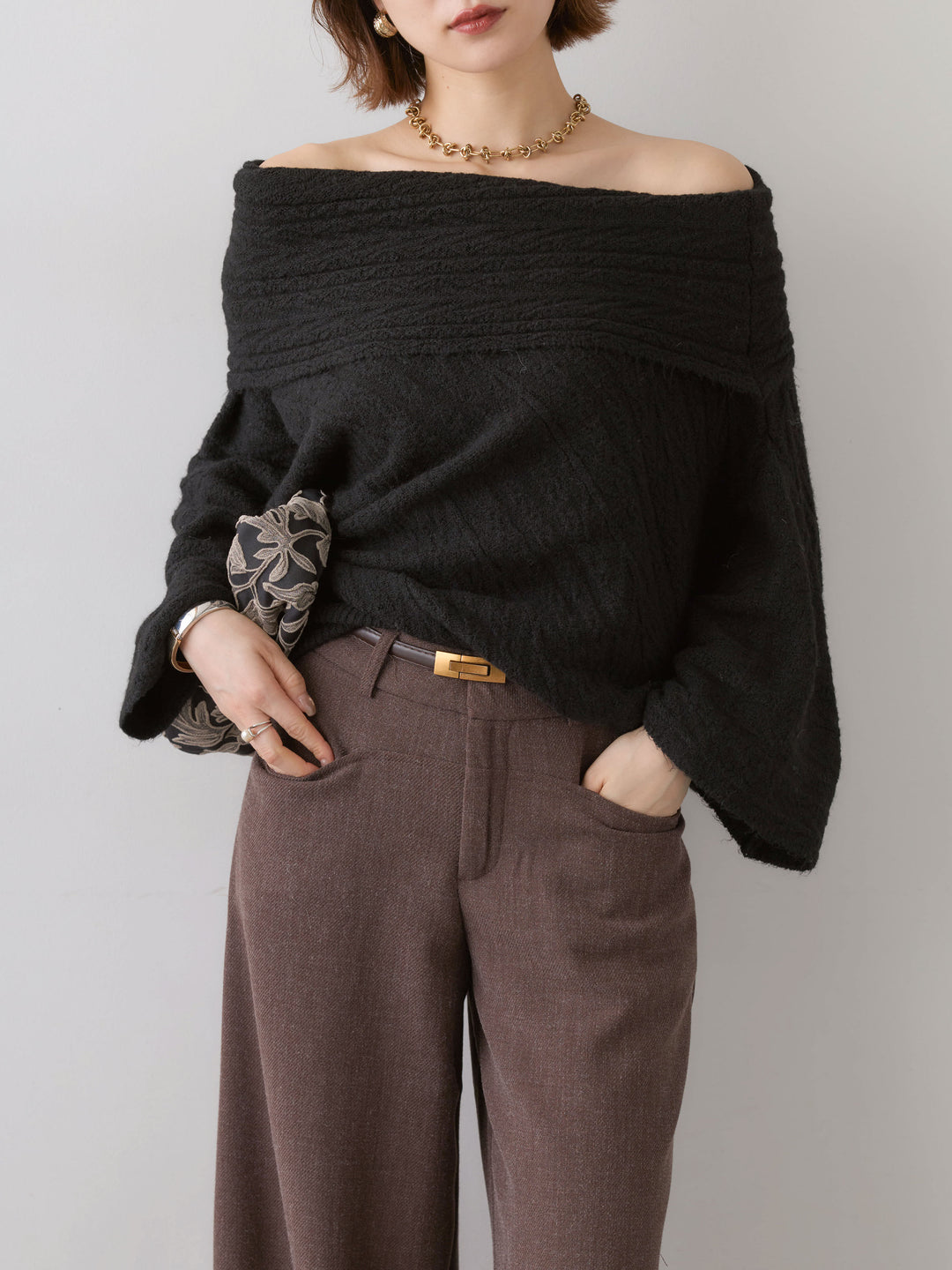[予約]アシメデザインオフショルニットトップス/black