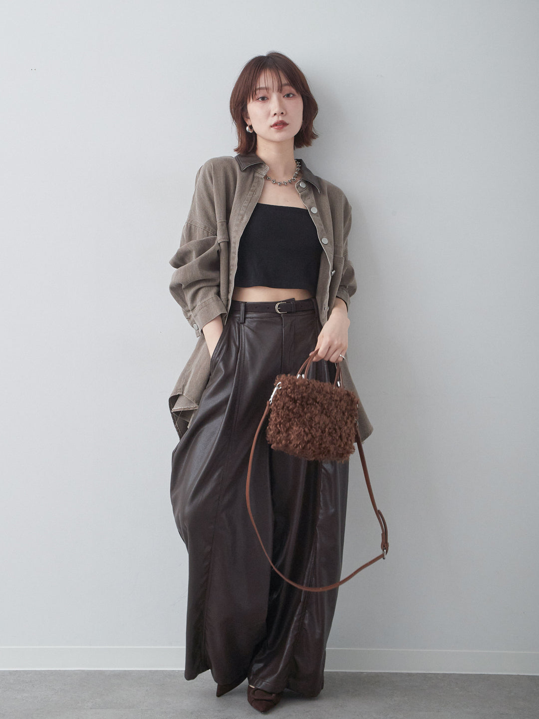 [SET]レザーカラーデザインポケットオーバーシャツ+フェイクレザーワイドパンツ(2set)