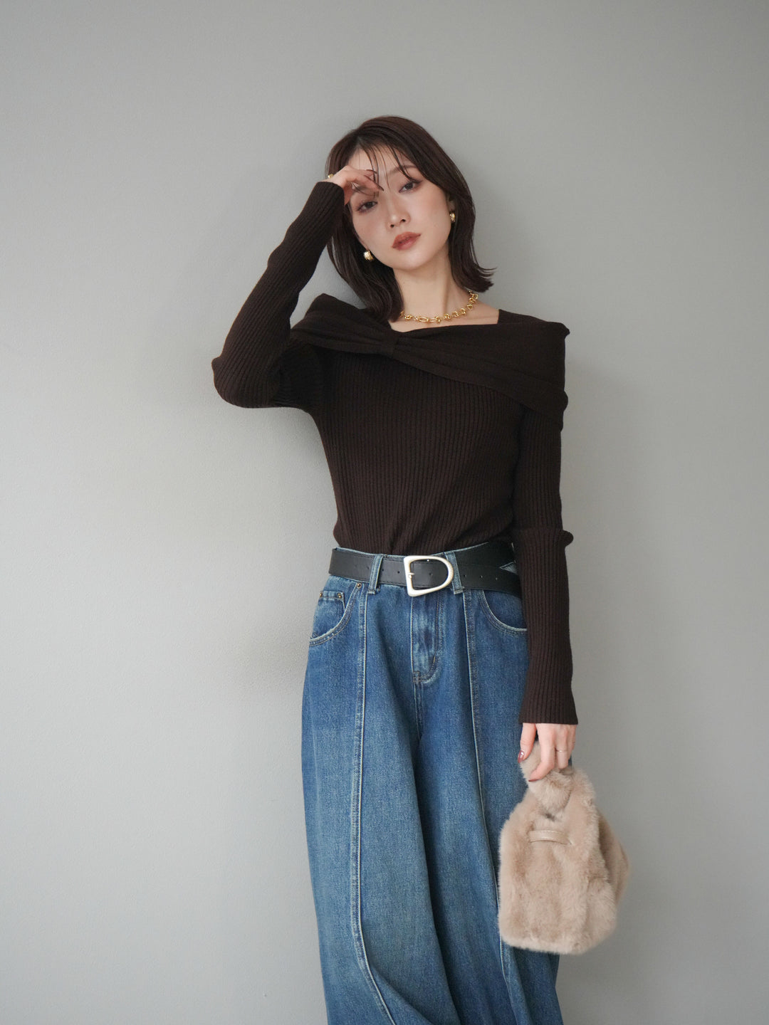[予約]リボンモチーフオフショルリブニットトップス/brown
