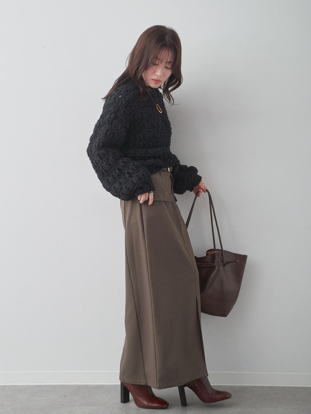 [SET]ループクロップニットトップス+クレープデシンフラップ付きストレートスカート(2set)