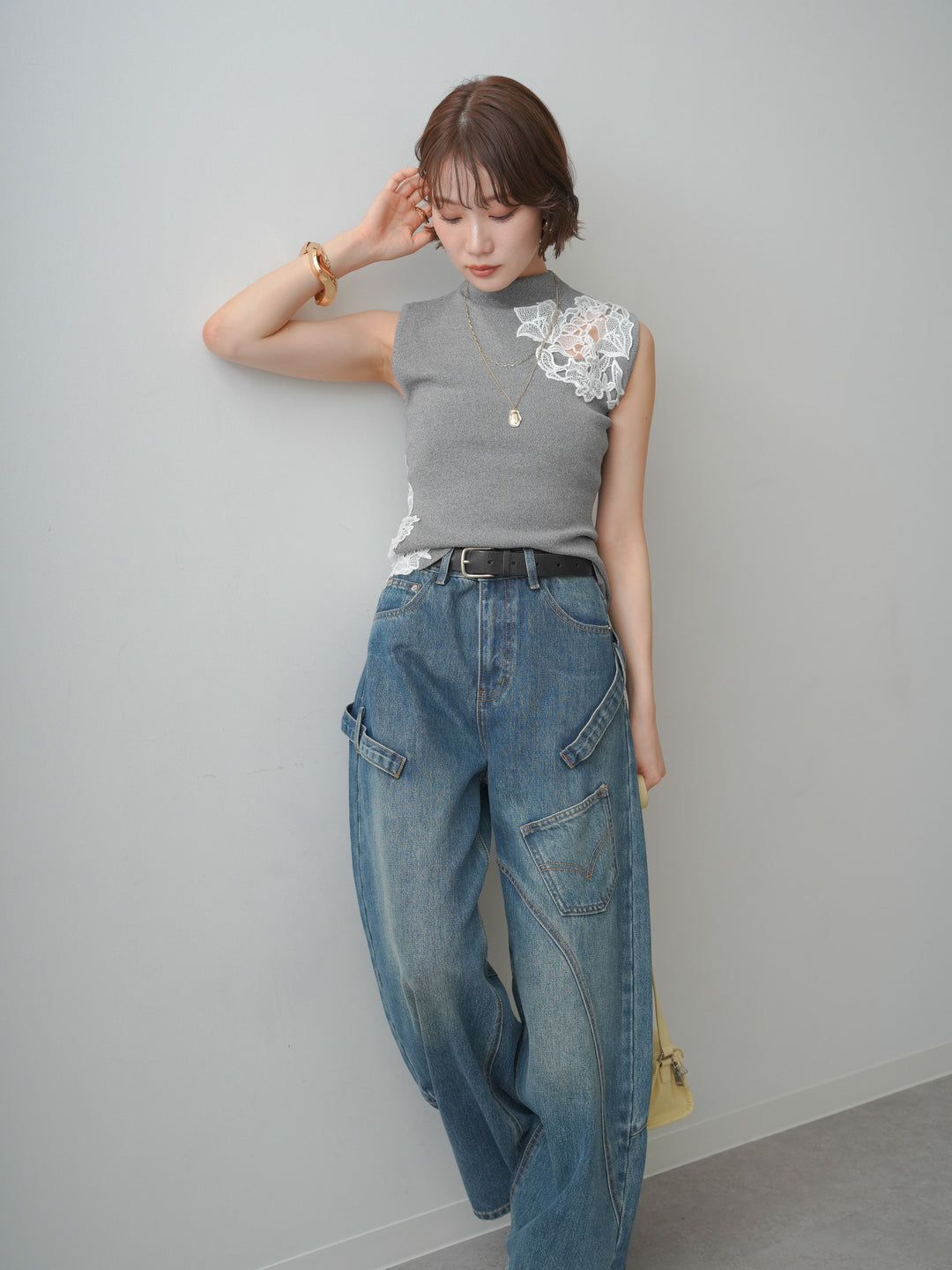 【套裝】側邊蕾絲無袖仿針織上衣 + 配件套裝（2 組）
