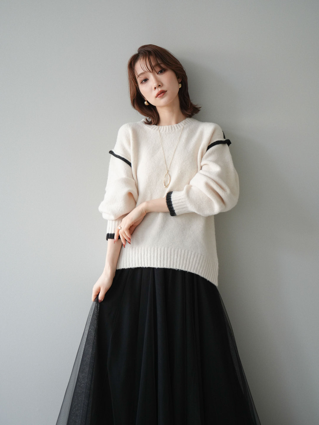 [予約]バイカラーパイピングニットプルオーバー/ivory