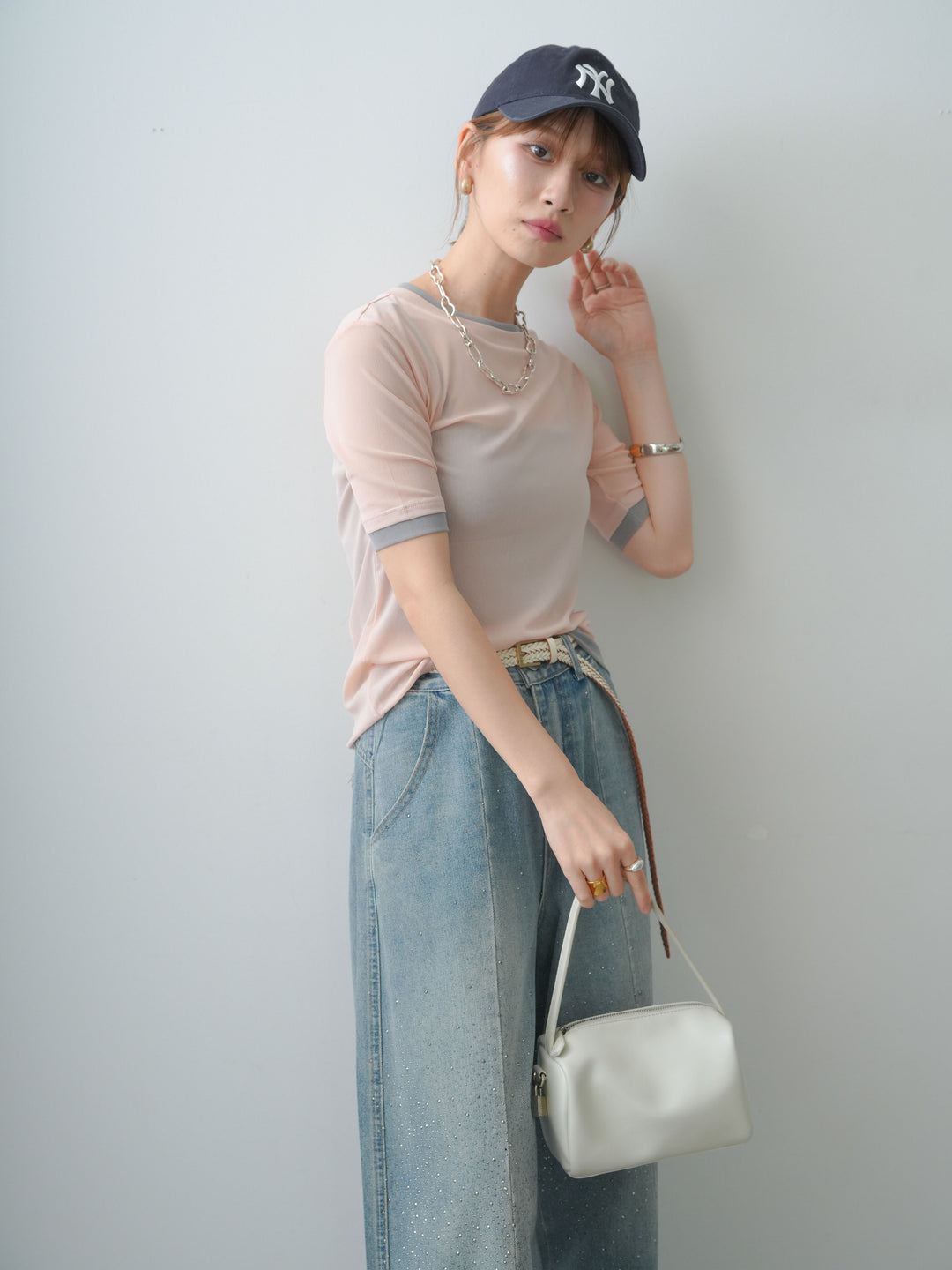 [SET]トリムレイヤードシアー半袖トップス+フロントビジューカーブデニムパンツ(2set)