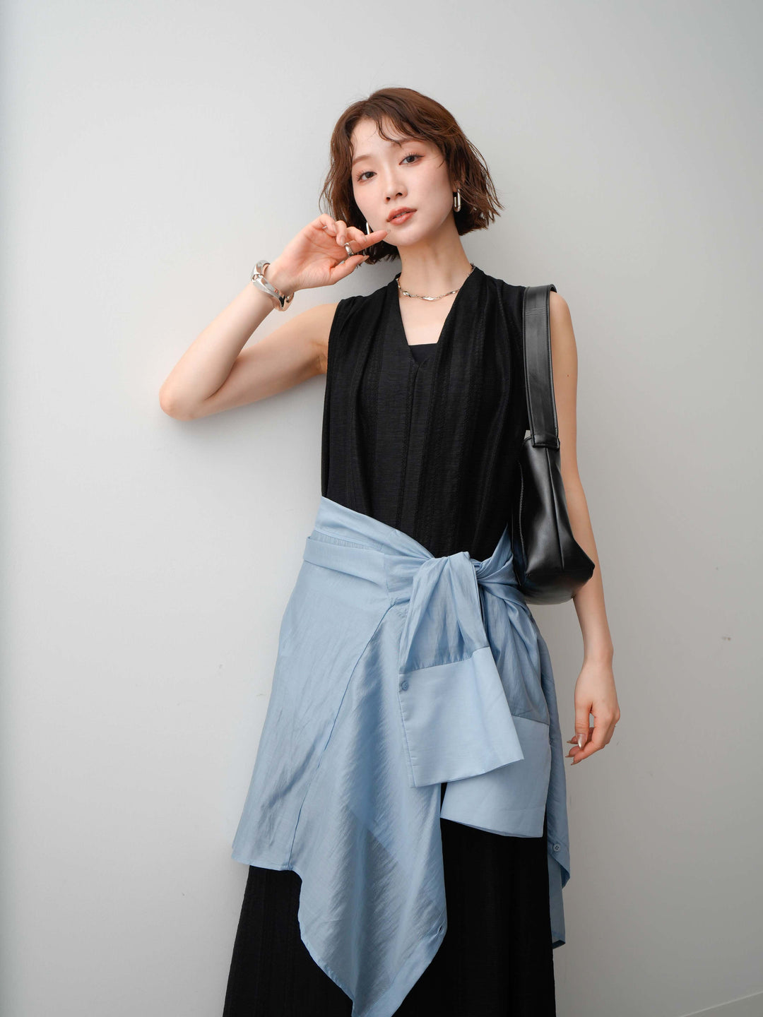 [予約]ショルダーギャザーVネックノースリワンピース/black