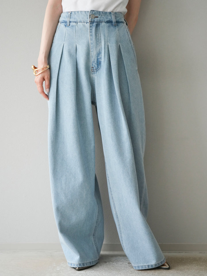【預購】雙褶寬牛仔褲/漂白