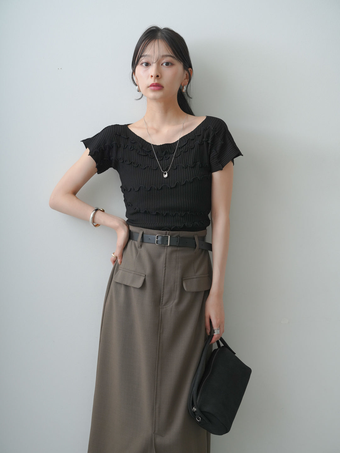 [SET]ランダムメローリブニットトップス+クレープデシンフラップ付きストレートスカート(2set)