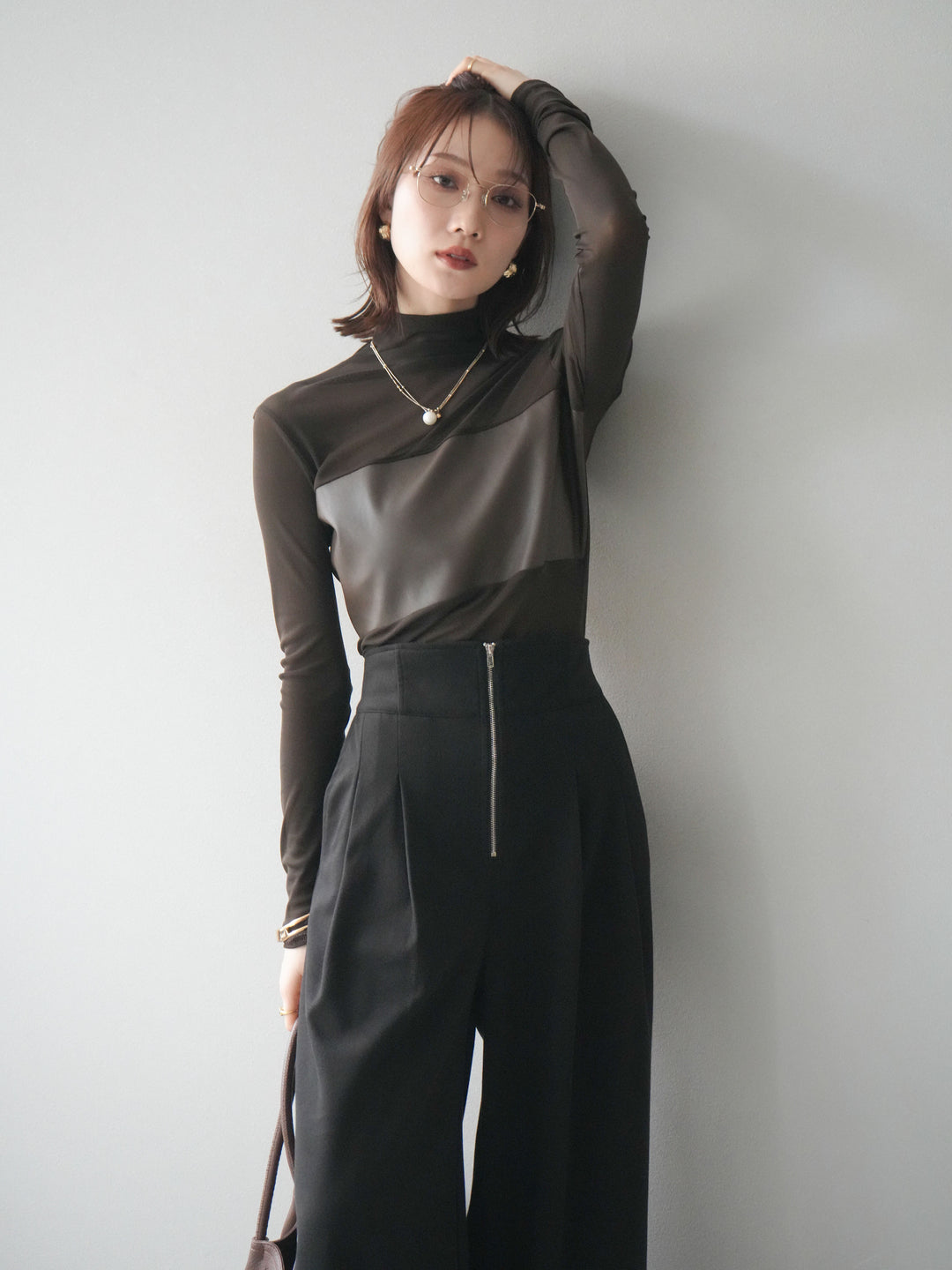 [予約]レザー切替プチネックシアートップス/khaki