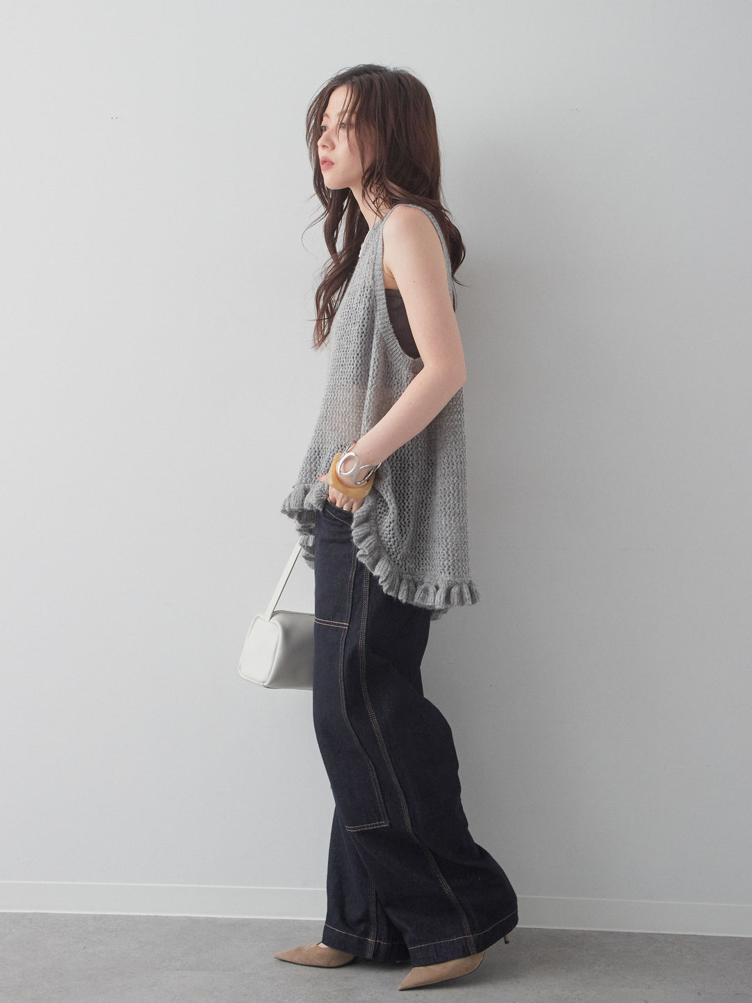 [予約]透かし編みヘムフリルノースリニットトップス/gray
