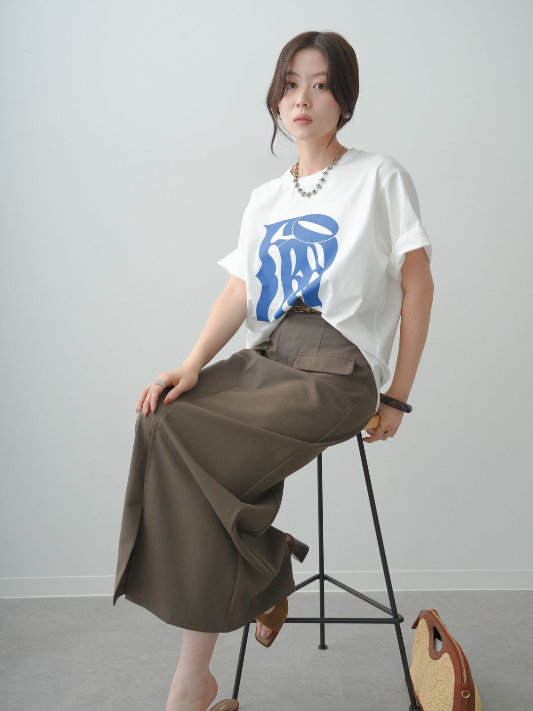 [SET]クールタッチアートロゴオーバーTEE+クレープデシンフラップ付きストレートスカート(2set)