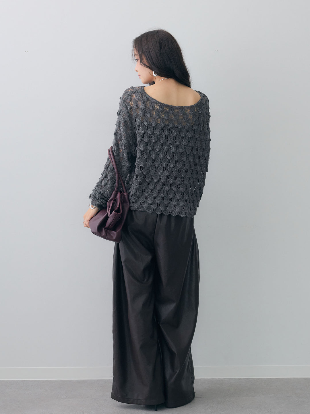 [SET]テクスチャードスカラップニットトップス+フェイクレザーワイドパンツ(2set)
