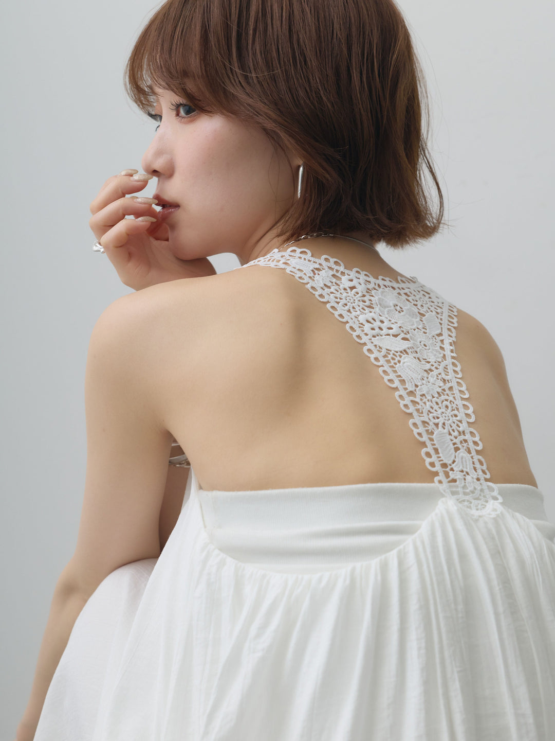 [予約]バックレースレイヤードノースリワンピース/white
