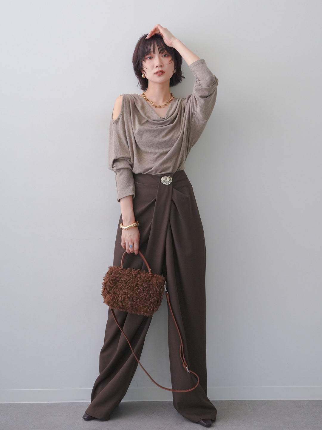 [SET]ショルダーオープンドレープネックカットソー+シルバーモチーフドレープパンツ(2set)