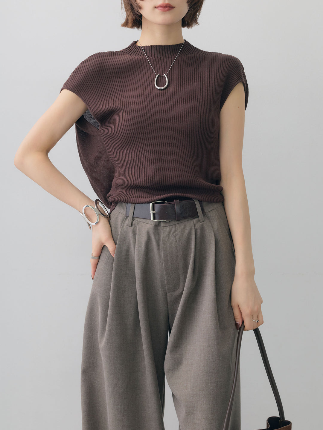 [予約]ボトルネックフロントリブニットトップス/brown