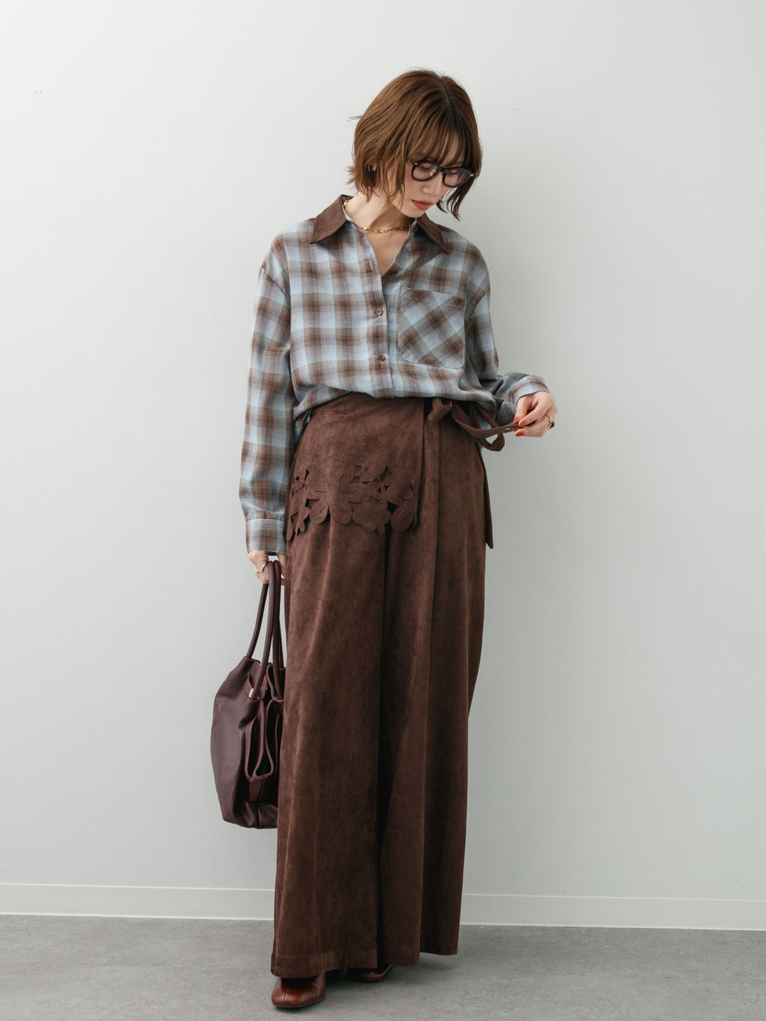 [SET]チェックオーバーシャツ+スウェードタッチカットワークワイドパンツ(2set)