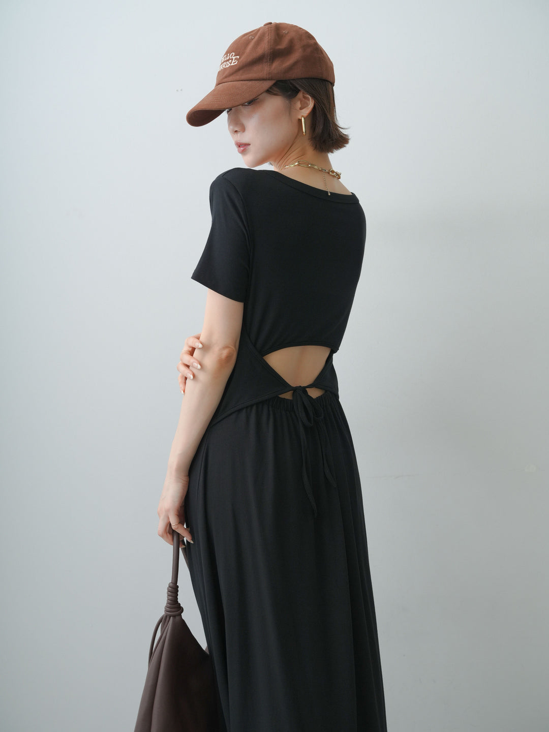 [予約]バックオープンフレアカットワンピース/black