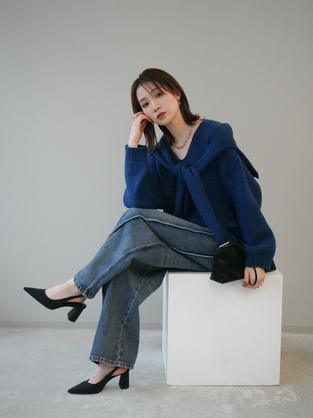 [予約]ストール付きVネックニットプルオーバー/blue