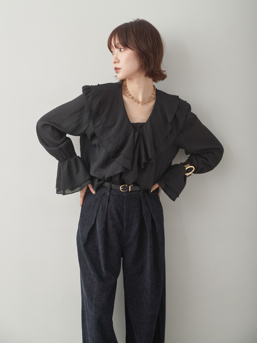 [予約]ラッフルカラーブラウス/black